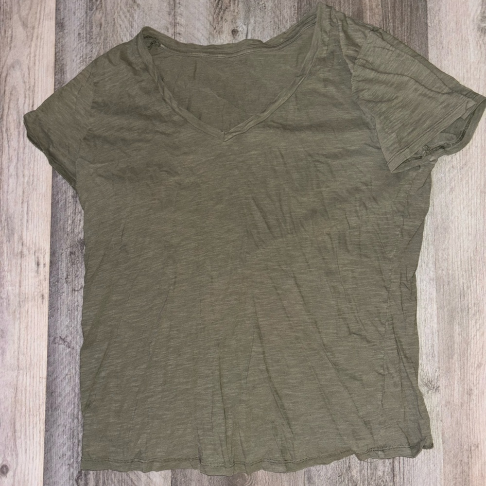 Universal Thread Olive Short Sleeve Tee